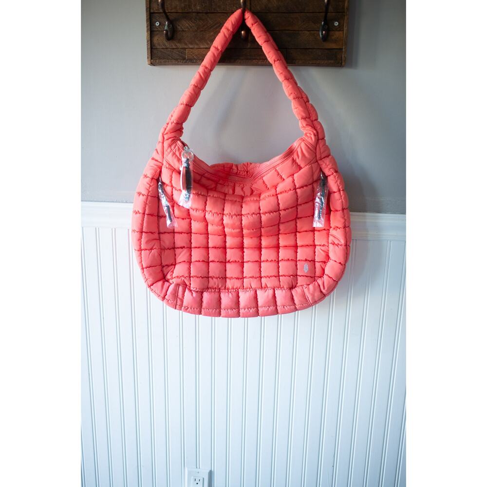 Free People Quilted Carryall Bag Coral NEW - Picture 2 of 4